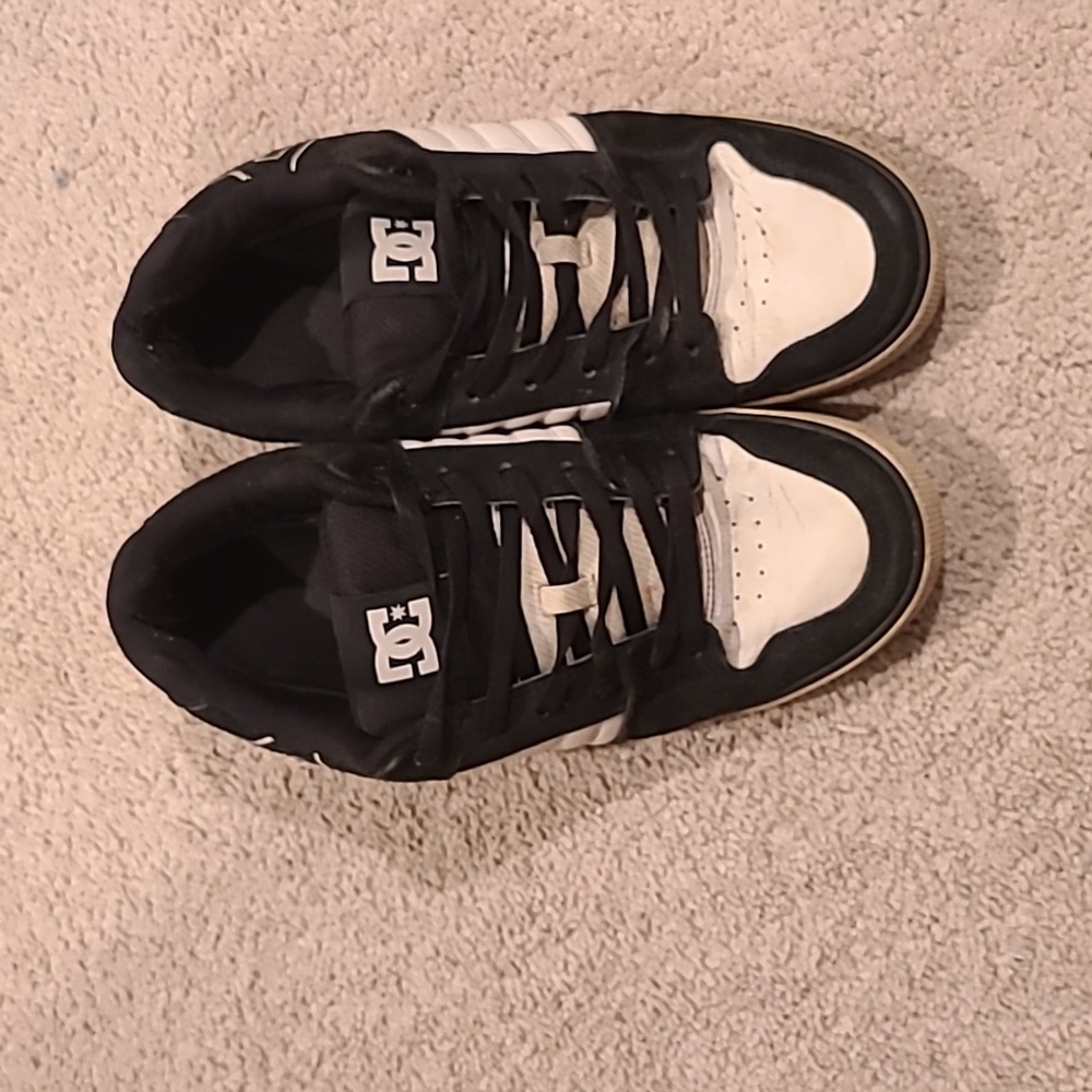 DC shoes